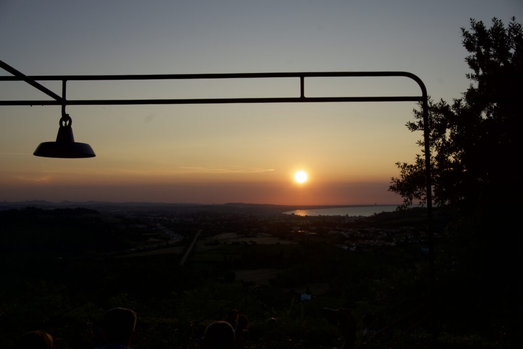 🌞Follow the Sun - Castello di Granarola🏰
